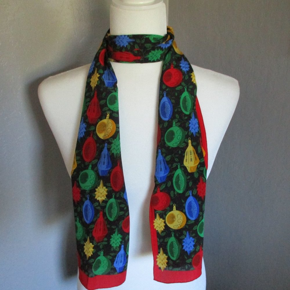 **2/12$**  Christmas Ornament oblong scarf